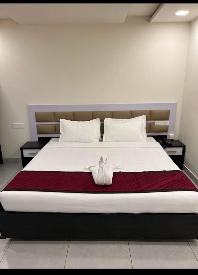 Clarks Inn Express ,Sirkazhi Esterno foto